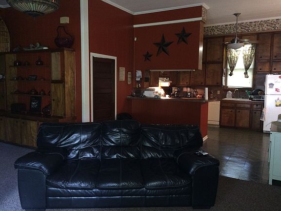 4th image of 104 E Prairie Ave