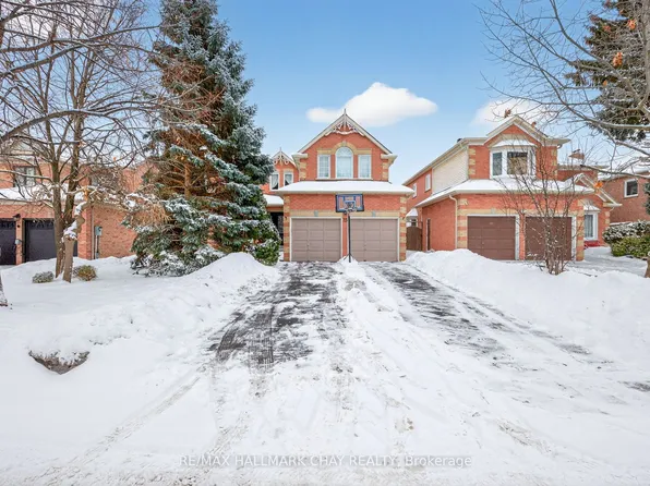 25 Heatherwood Cres, Markham, ON L3R 8W5