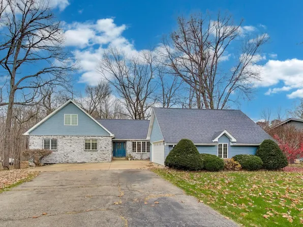 591 Glenwood Dr, Valparaiso, IN 46385