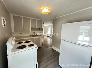 266 Center St APT 4, Bangor, ME 04401