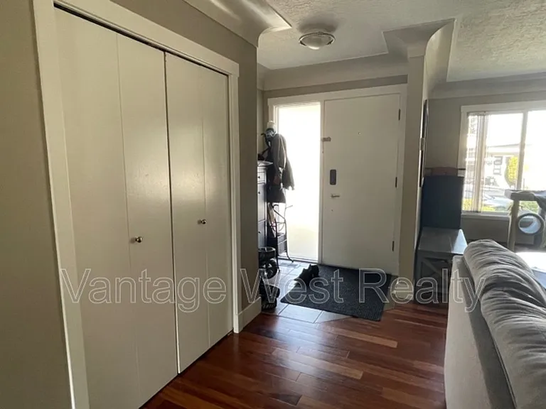 1291A Kelglen Cres — Photo 24
