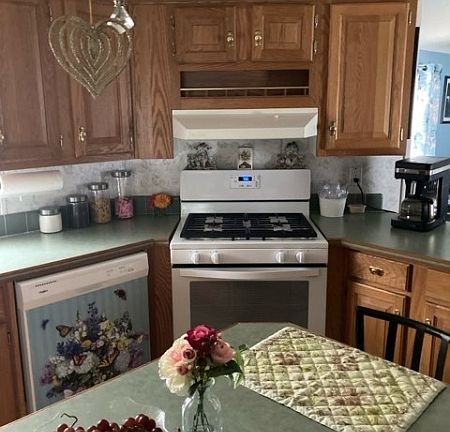 2nd image of 504 Kenbury