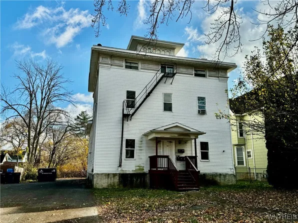 317 Washburn St, Lockport, NY 14094