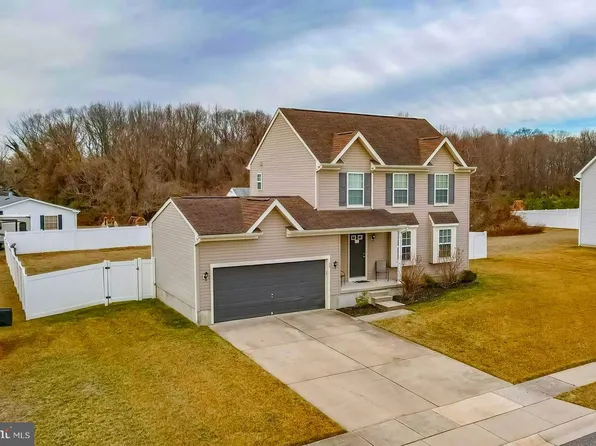 35 Granite Ln, Carneys Pt, NJ 08069