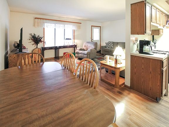 5th image of 74 Old Mill Dr Unit 6