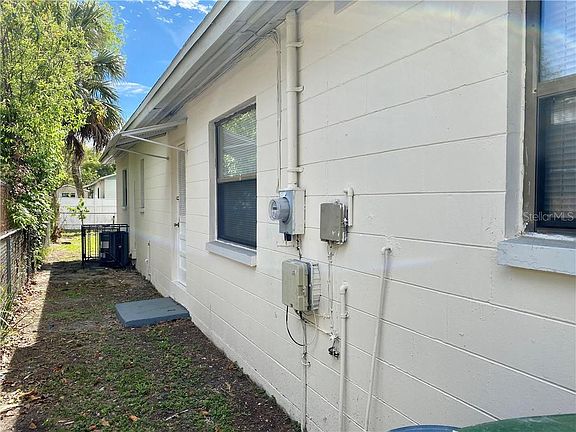 4th image of 3001 E Chipco St