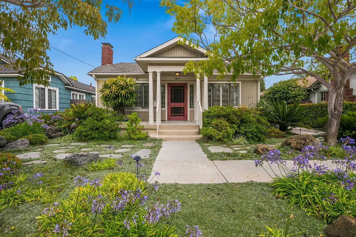 3925 Hawk St in San Diego, CA 92103 — Photo 1