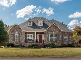 121 Seven Springs Dr, Mount Juliet, TN 37122