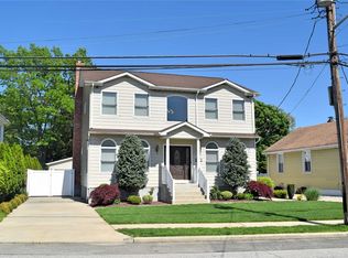 901 Armand St, Bellmore, NY 11710