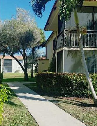 2nd image of 404 Lakeview Dr APT 201