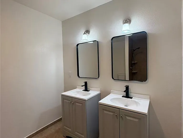 2018 Las Vegas Ave #8 — Photo 12
