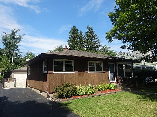 1st image of 636 E Park Blvd