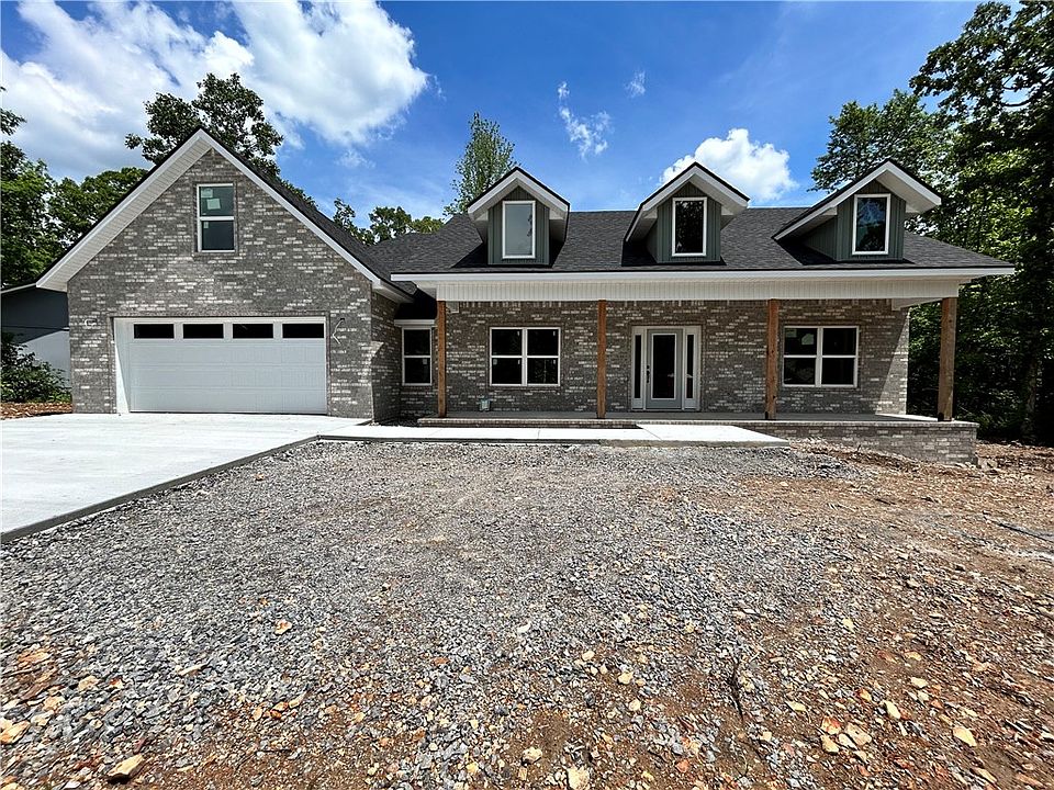 1st image of 47 Saint Andrews Dr