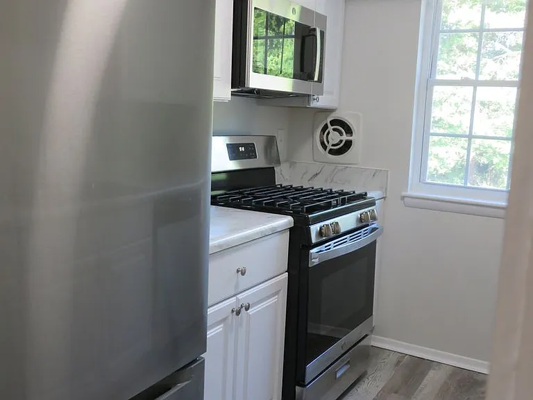 1100 Lakeview Ave — Photo 7