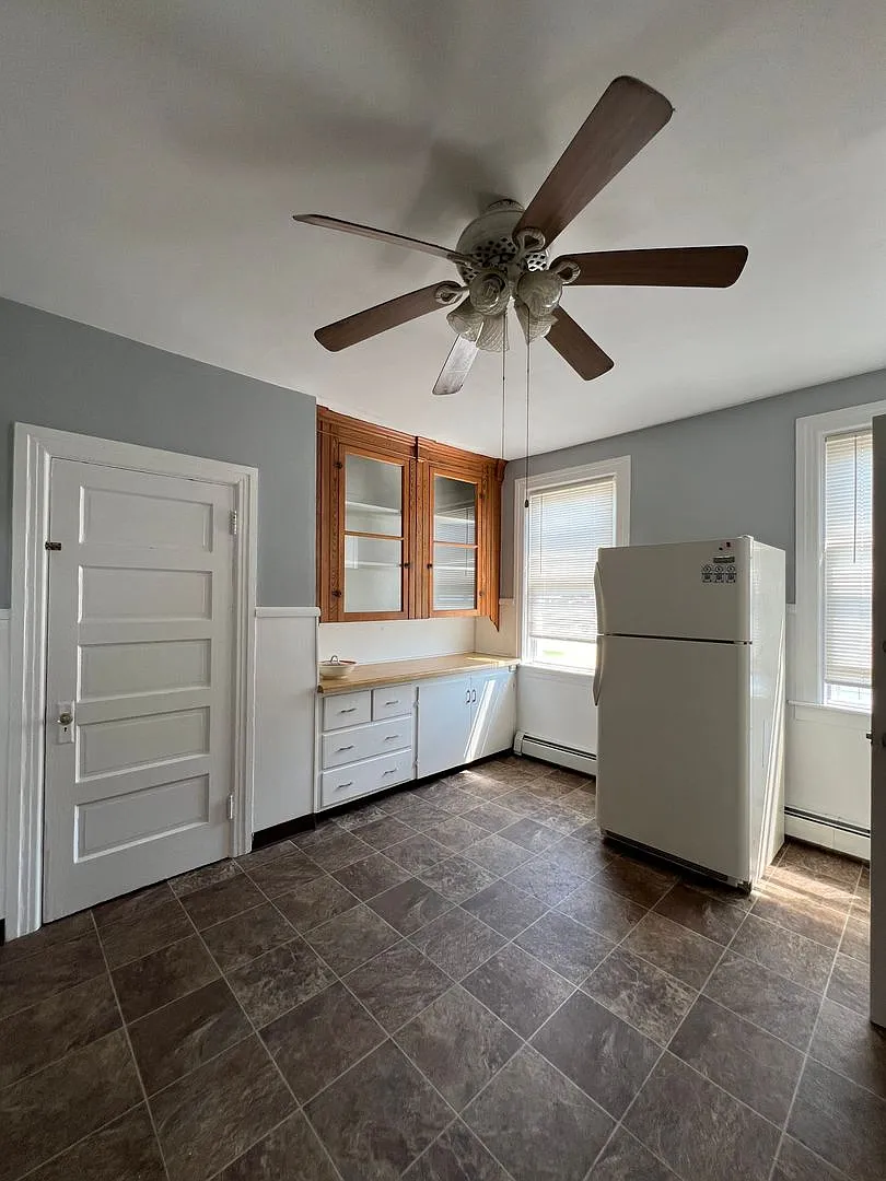 Spacious 2 bed/1 Bath in Knightsville! — Photo 3