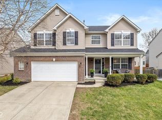 14416 Chapelwood Ln, Fishers, IN