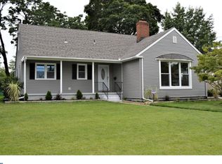 121 N Woodstock Dr, Cherry Hill, NJ 08034