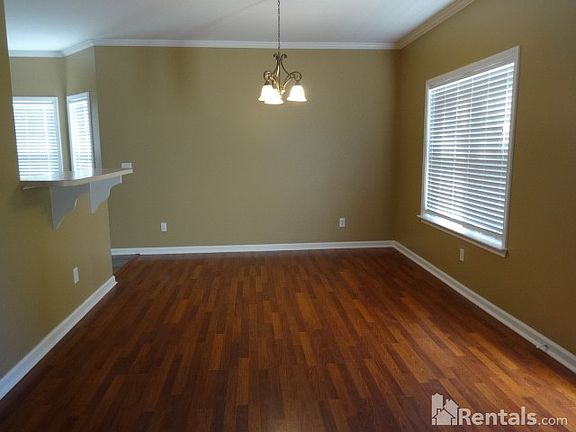 4th image of 2303 Lismore Ct