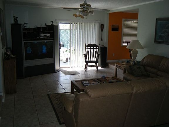 Spacious Living Room