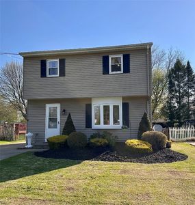 1717 Garloch Dr, Erie, PA, 16505