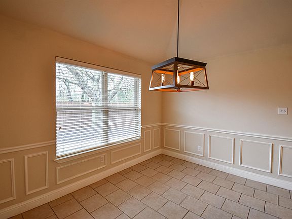 5th image of 2529 Meadowland Ct