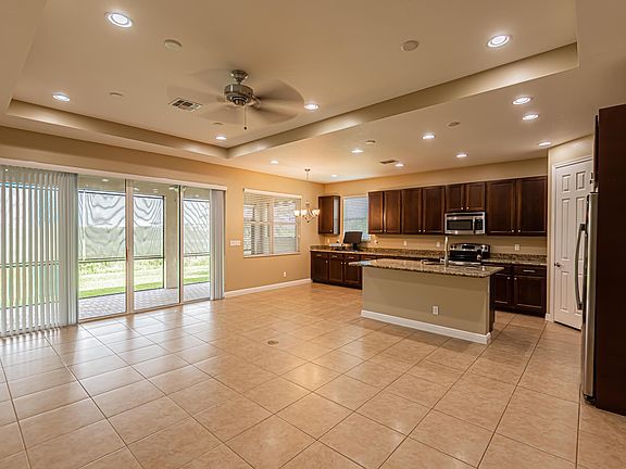 5th image of 12078 SW Bennington Cir