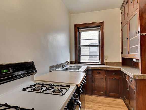 4th image of 389 Dayton Ave APT 33
