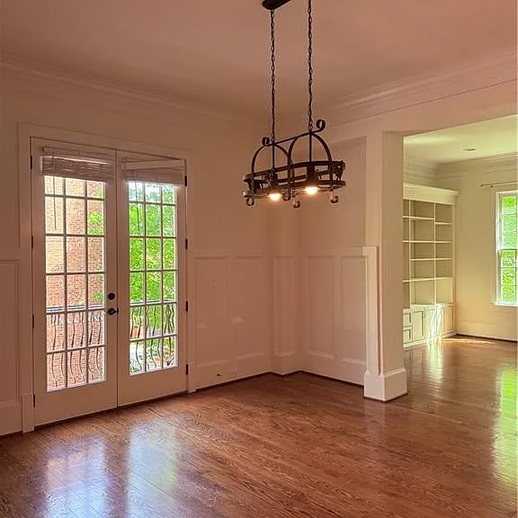 2617 Canterbury Trl NE — Photo 10