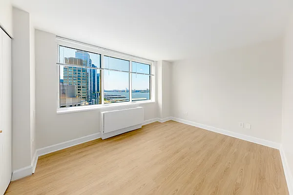 Rented by A&E Real Estate Management | media 4