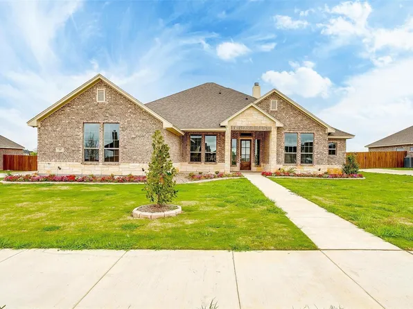300 Trail Dust Dr, Godley, TX 76044