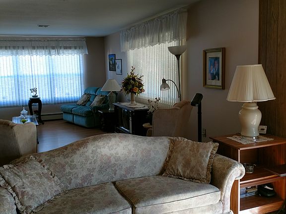 2nd image of 18 La Casta Ct