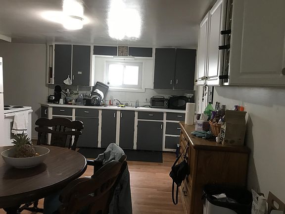 2nd image of 613 Lexington Ave