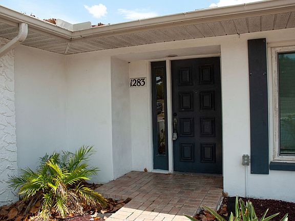 3rd image of 1283 S Disston Ave