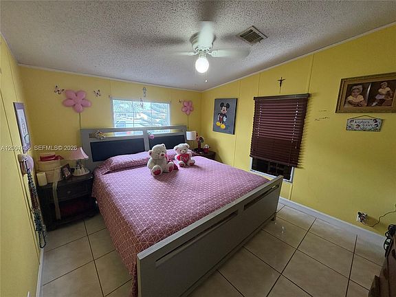 4th image of 1110 SW 131st Pl