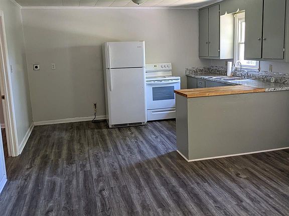 3rd image of 255 16th Street Pl SE