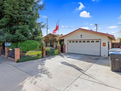 1939 S Woodland Street, Visalia, CA, 93277