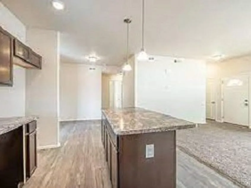 Kitchen Island - 2315 W 19th St