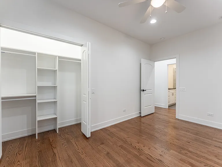 3323 N Avers Ave #3 — Photo 15