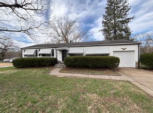 9955 Hayward Dr, Saint Louis, MO 63137