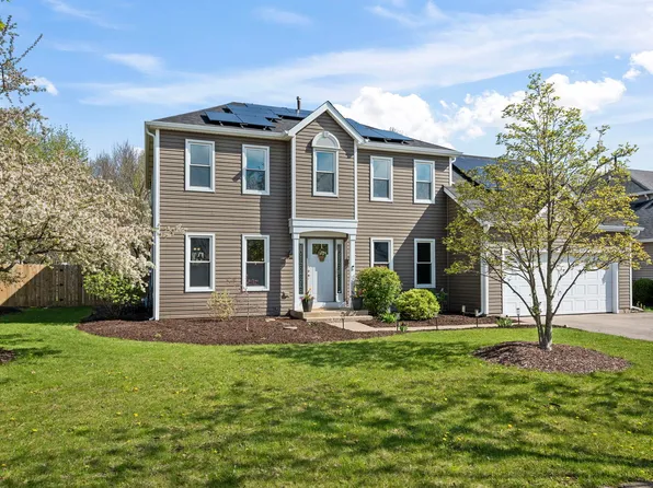 1266 Sagebrush Trl, Cary, IL 60013