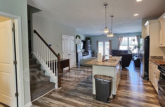 5th image of 918 Hillside Ave