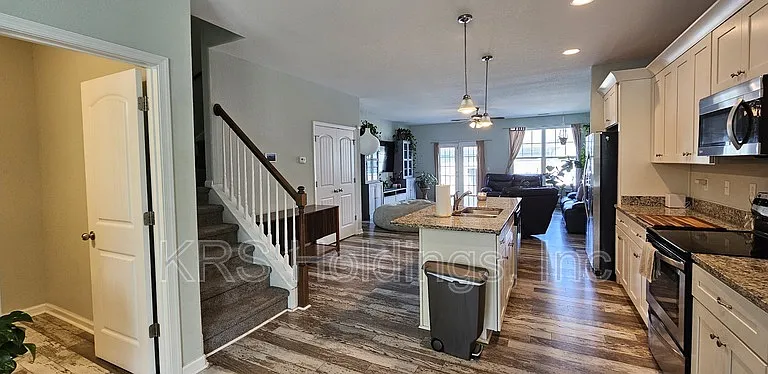 918 Hillside Ave — Photo 5