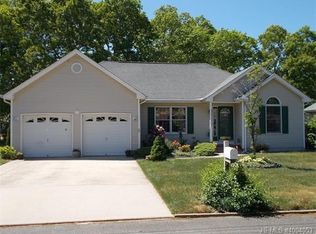 240 Spruce Ln, Forked River, NJ 08731