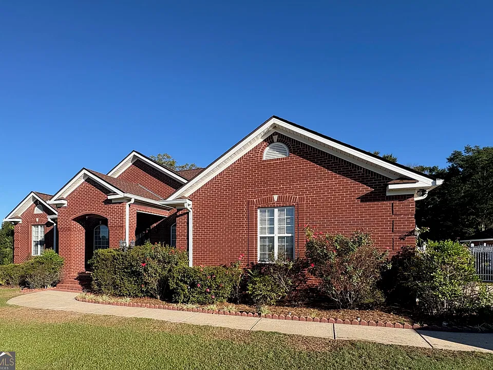 455 Joseph Chandler Dr