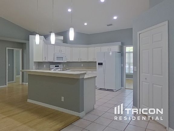 5th image of 1724 Lake Marion Dr