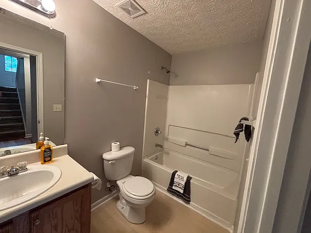 5746 Bridgeport Ct — Photo 6