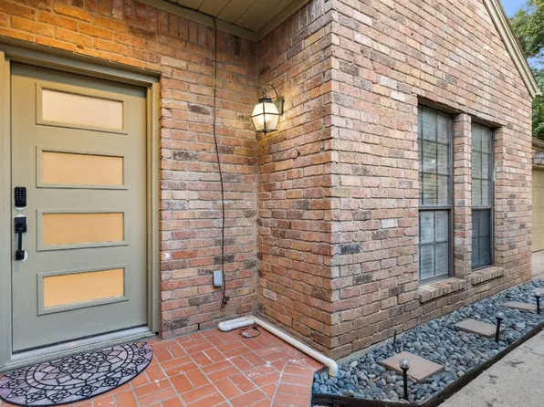 622 Crowley Rd, Arlington, TX 76012