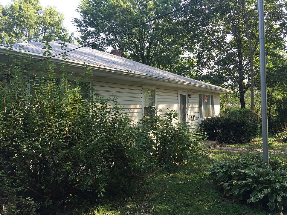 Front of House (flag pole)