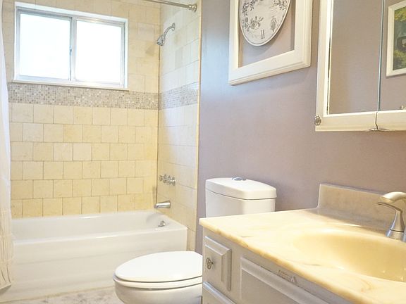5th image of 1203 Deliquia Dr