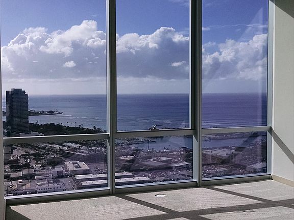 4th image of 555 South St #Penthouse